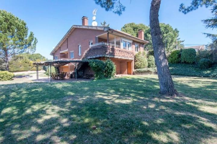 Chalet en venta en Sant Fruitós de Bages, Urbanització Pineda de Bages photo 0