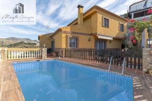 Chalet en venta en Almuñécar, Los pinos photo 0