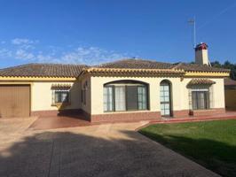 Chalet en venta en Chiclana de la Frontera, Los gallos photo 0
