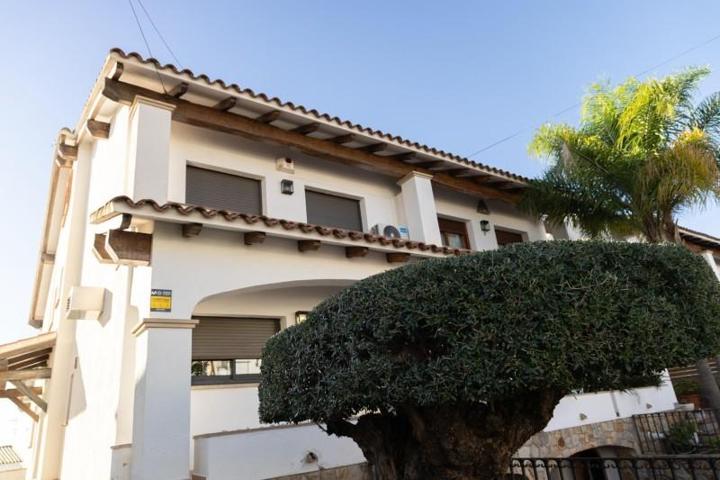 Casa en venta en Vilassar de Dalt, Les oliveres photo 0