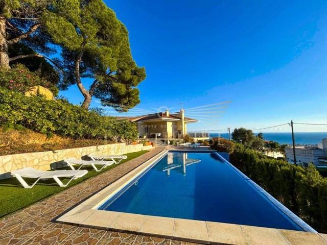 Chalet en venta en Lloret de Mar, Roca Grossa photo 0