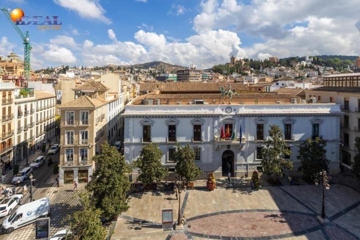 Piso en venta en Granada, Centro photo 0