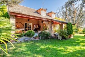 Casa en venta en Las Rozas de Madrid, Molino de la Hoz photo 0