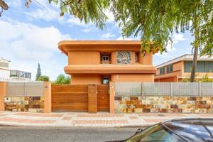 Chalet en venta en Las Palmas de Gran Canaria, Ciudad Jardín photo 0