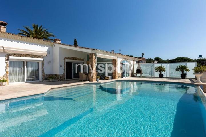 Chalet en venta en Lloret de Mar, Condado del Jaruco photo 0