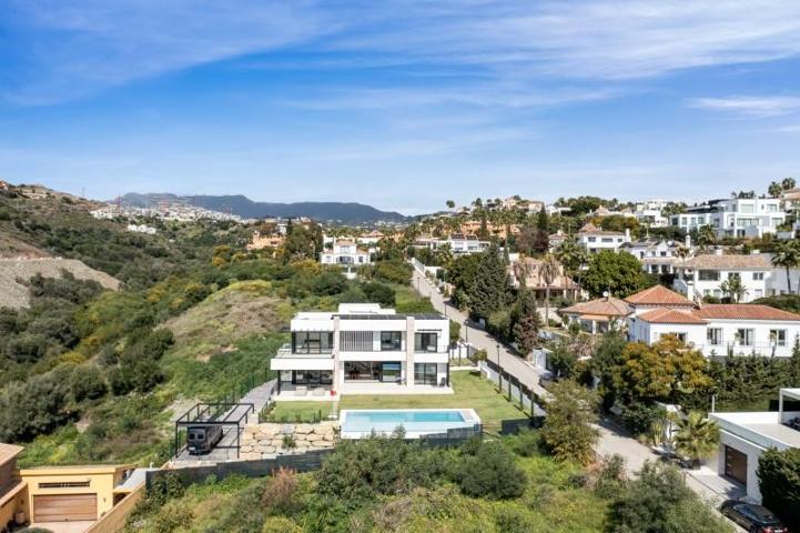 Chalet en venta en Benahavís, La Alqueria photo 0