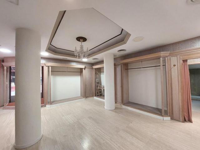 Local comercial en alquiler en Almería, Centro photo 0