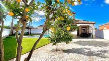 Chalet en venta en Chiclana de la Frontera, Las veguetas photo 0