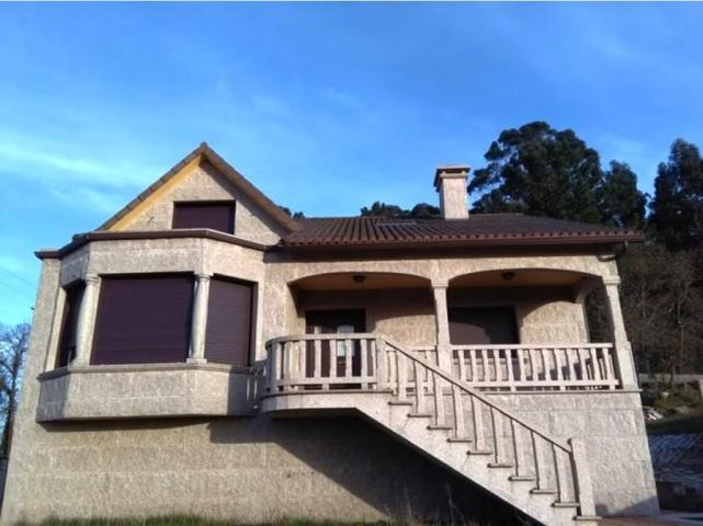 Chalet en venta en Cambados, Cambados photo 0