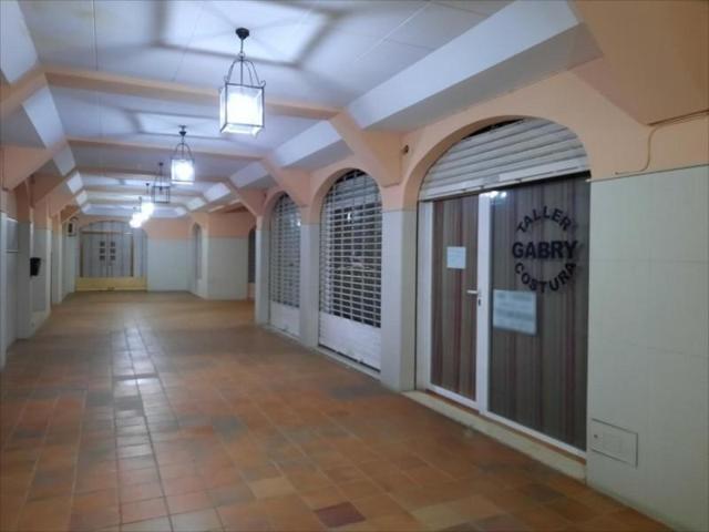 Local comercial en alquiler en Lucena, Lucena photo 0