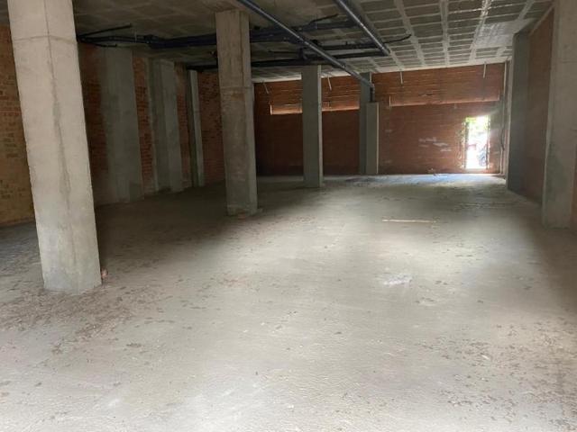 Local comercial en alquiler en Vilafranca del Penedès, La Girada photo 0