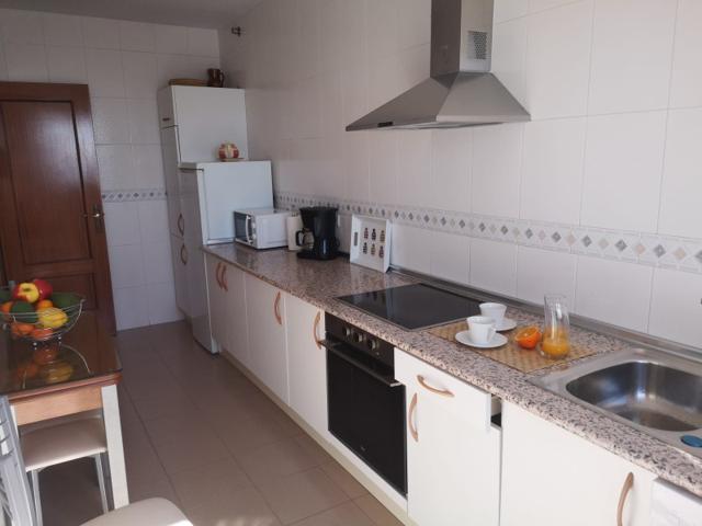 Piso en alquiler en Torrox Costa, Playa photo 0