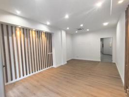 Local comercial en alquiler en Santiago de Compostela, Horreo photo 0