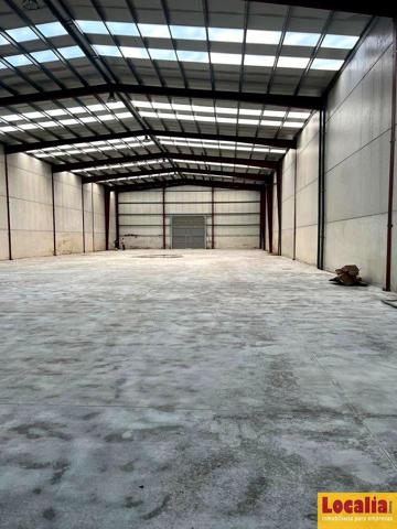 Nave industrial en alquiler en Los Corrales de Buelna, Calle de Alfonso Álvarez Miranda, 39408 photo 0
