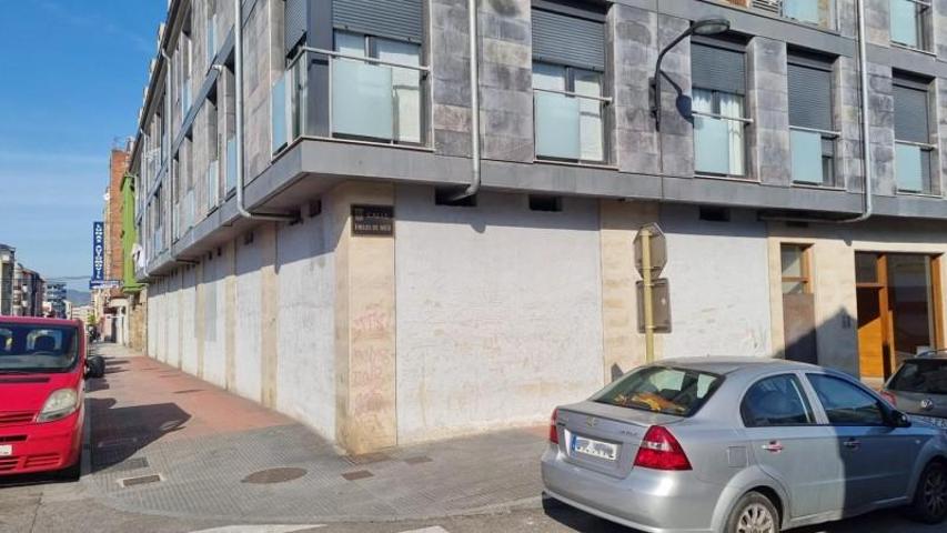 Local comercial en alquiler en Torrelavega, Avenida de Bilbao, 31, 39300 photo 0