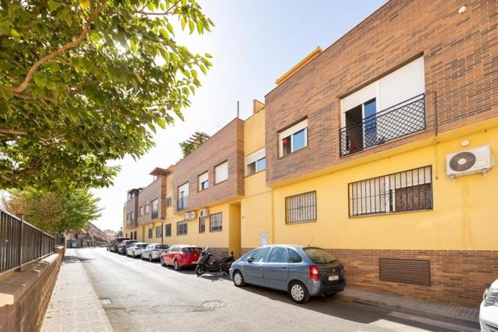 Entresuelo en venta en Cúllar Vega, Vega de granada zona noroeste photo 0
