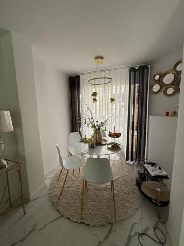 Apartamento en venta en Torrevieja, Centro photo 0