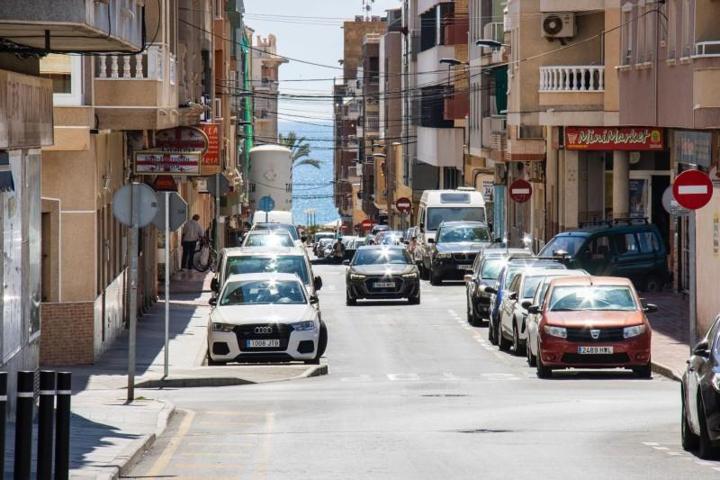 Apartamento en venta en Torrevieja, Estacion de autobuses photo 0