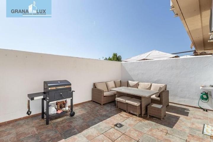 Adosada en venta en Ogíjares, Entrada de Ogijares photo 0