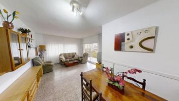 Apartamento en venta en Roses, Santa Margarida photo 0