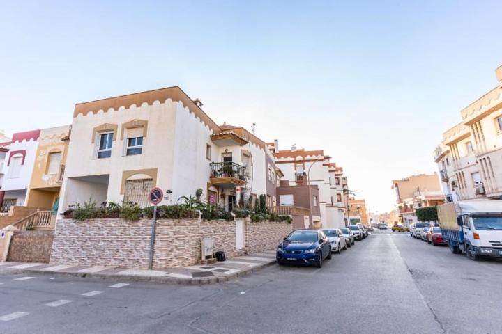 Duplex en venta en Roquetas de Mar, El Puerto - La Romanilla photo 0