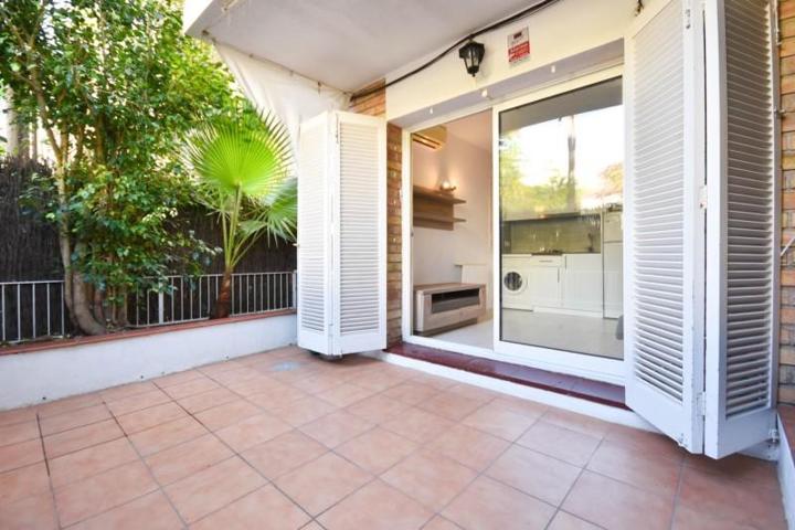 Planta baja en venta en Sitges, Sant Sebastià photo 0