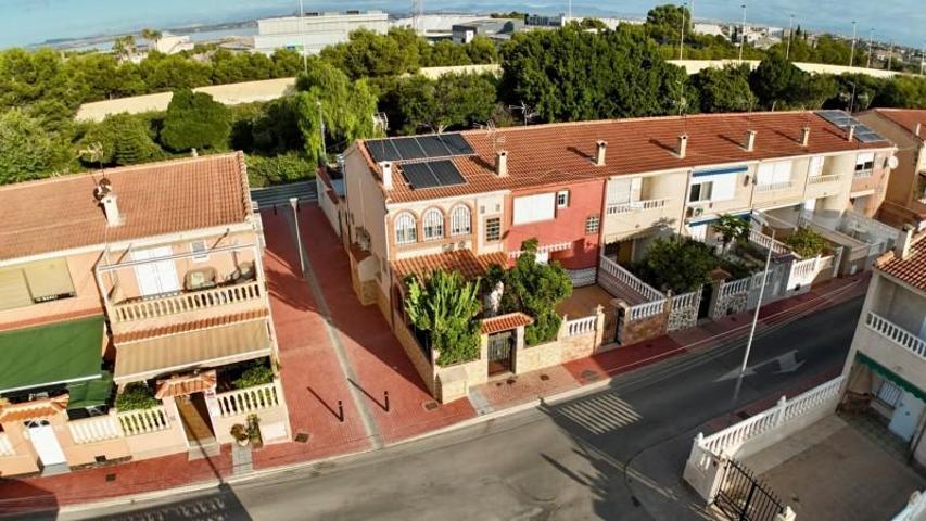 Casa en venta en Torrevieja, Acequion photo 0