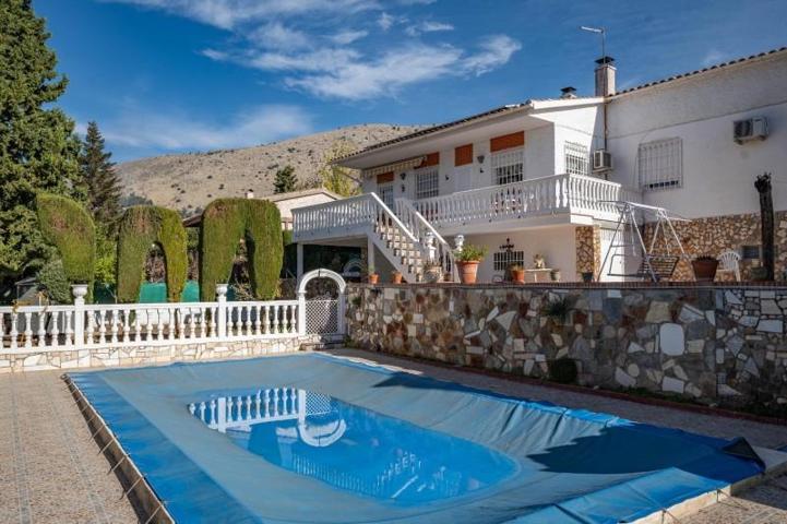 Chalet en venta en Alfacar, Parte alta photo 0