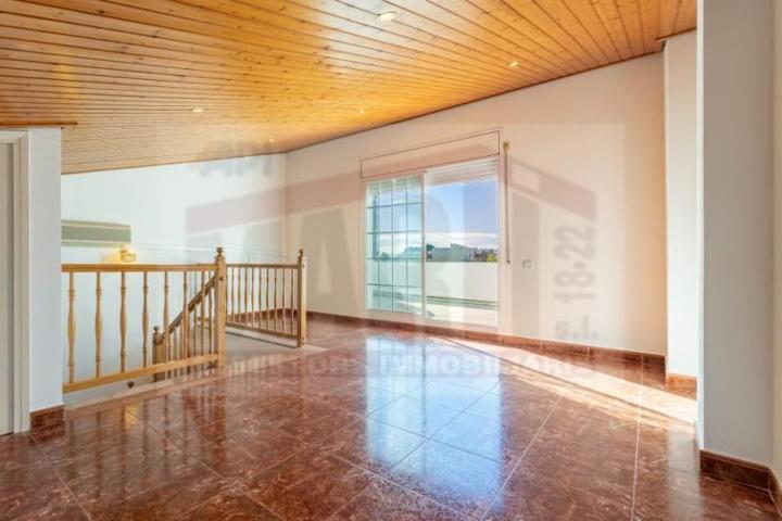 Adosada en venta en Reus, Avda. Pere Ceremonios photo 0