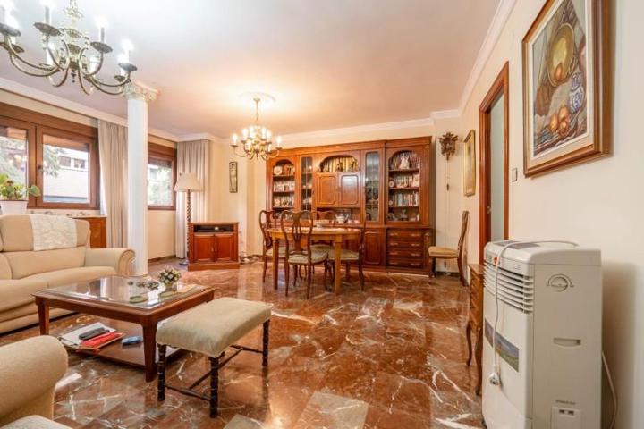 Piso en venta en Granada, Centro photo 0