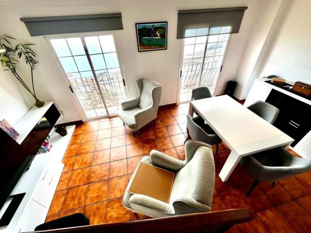 Adosada en venta en Santa Cruz de Tenerife, Calle Brezo, 38190 photo 0