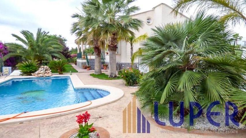 Chalet en venta en San Vicente del Raspeig, San Vicente Del Raspeig photo 0