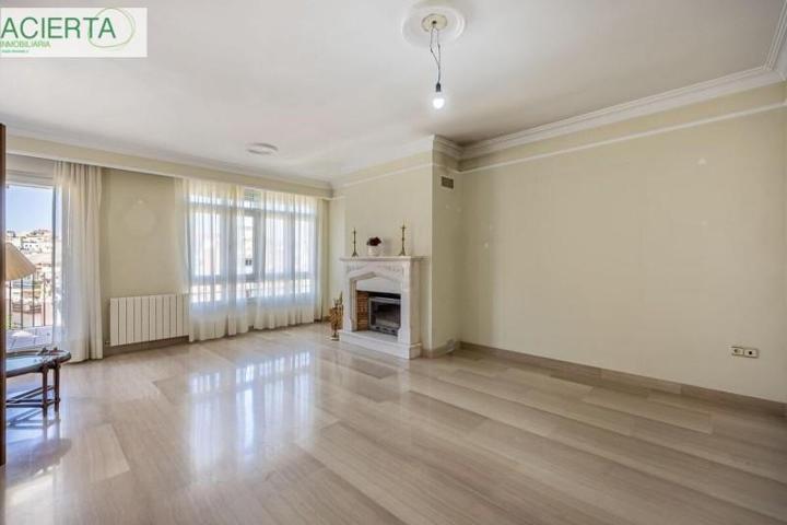 Casa en venta en Granada, Carretera de la sierra photo 0