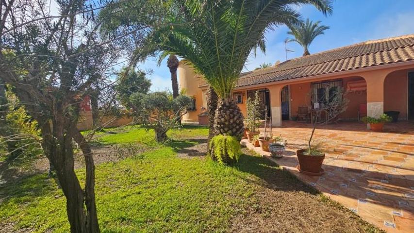 Chalet en venta en Torrevieja, San luis photo 0