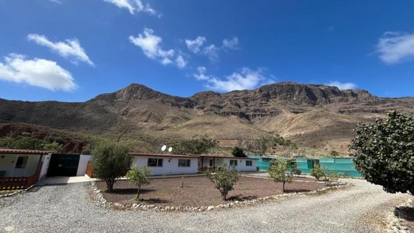 Casa con terreno en venta en San Bartolomé de Tirajana, Fataga photo 0