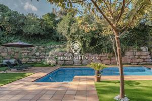 Casa en venta en Sant Cugat del Vallès, Valldoreix photo 0