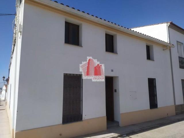 Casa en venta en Higuera la Real, Higuera La Real photo 0