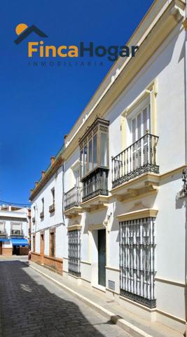Casa en venta en Arahal, Centro photo 0