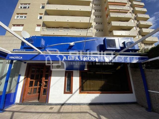 Local comercial en venta en Laredo, Laredo photo 0