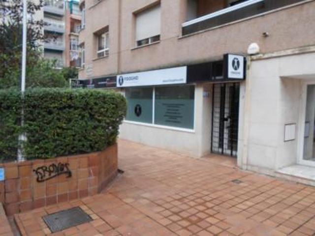 Local comercial en alquiler en Sevilla, Los Remedios - Feria photo 0