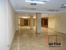 Local comercial en alquiler en Valdepeñas, Centro photo 0