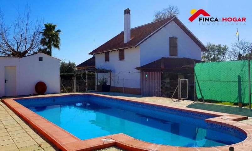 Chalet en venta en Arahal, El Redondon photo 0