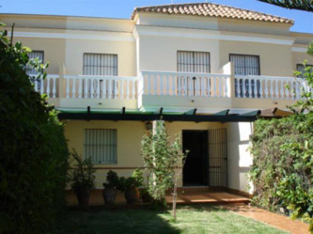 Adosada en alquiler en Chipiona, La Laguna photo 0