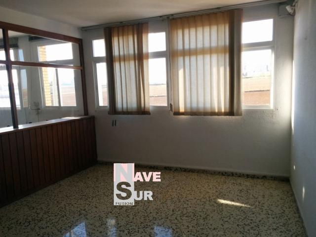 Oficina en alquiler en Huelva, Polig. Industriales photo 0