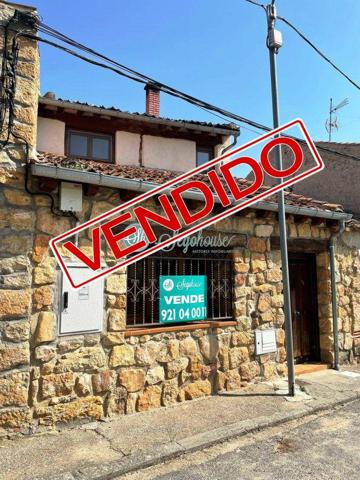 Adosada en venta en Adrada de Pirón, Adrada De Piron photo 0