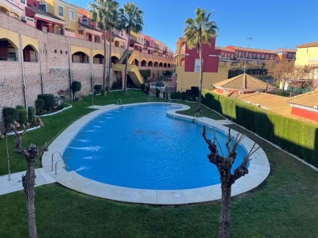 Adosada en alquiler en Lepe, Islantilla - Campo de Golf photo 0