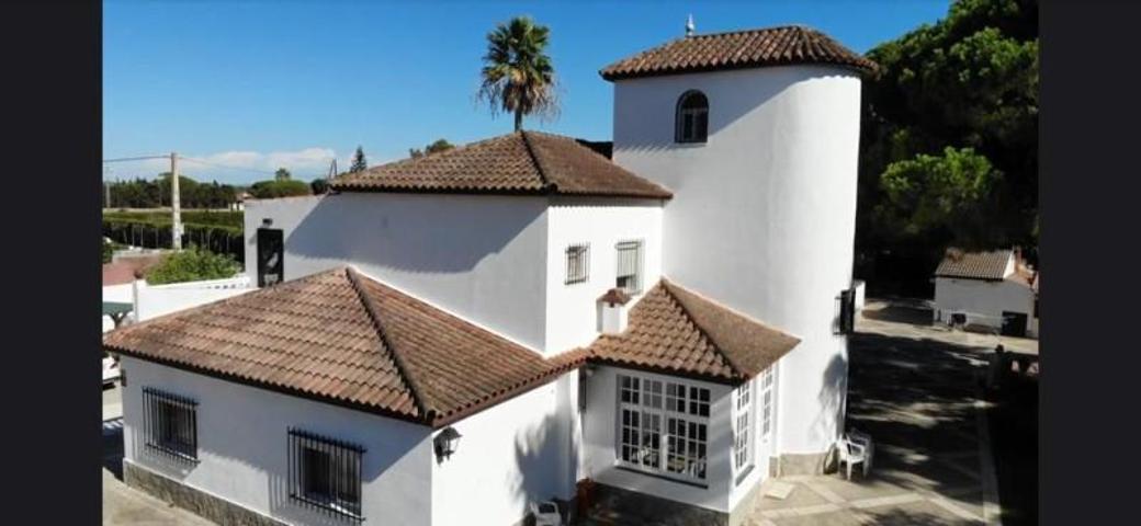 Chalet en alquiler en Chiclana de la Frontera, Pago del Humo photo 0