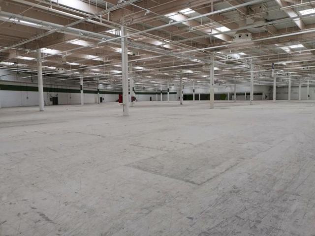 Local comercial en alquiler en Sevilla, Sevilla Este - Palacio de Congresos photo 0