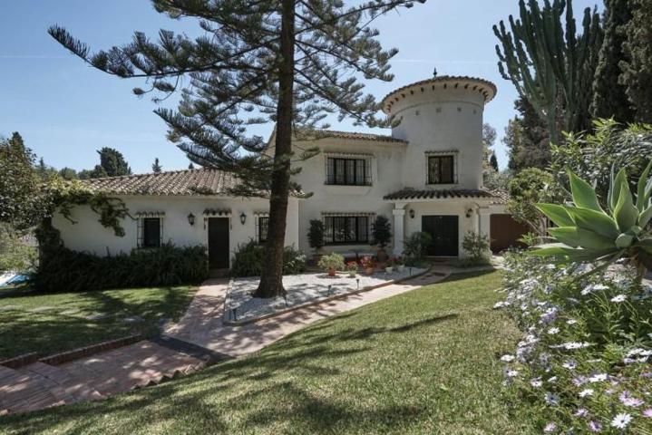 Chalet en alquiler en Marbella, Milla De Oro - Las Lomas De Marbella photo 0