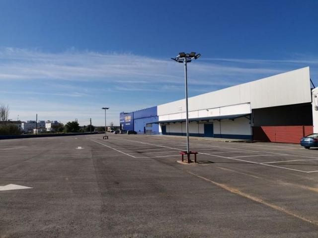 Local comercial en alquiler en Huelva, Huelva photo 0